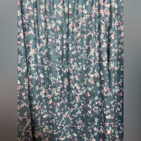 NWT BloomChic Women's Plus Size Short Sleeve
Blue Floral Lace Top Size 26W - Picture 2 of 7